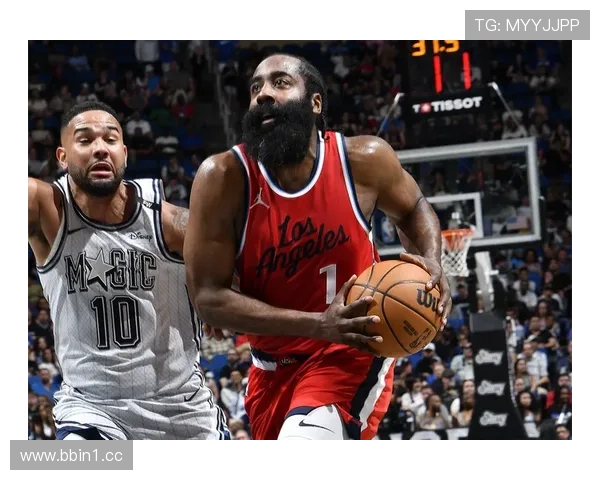 哈登6断创赛季新高携祖巴茨双20快船强势击溃魔术班凯罗砍26分